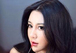 樊玲最近生活照,尽显优雅魅力，日常点滴尽显明星风范